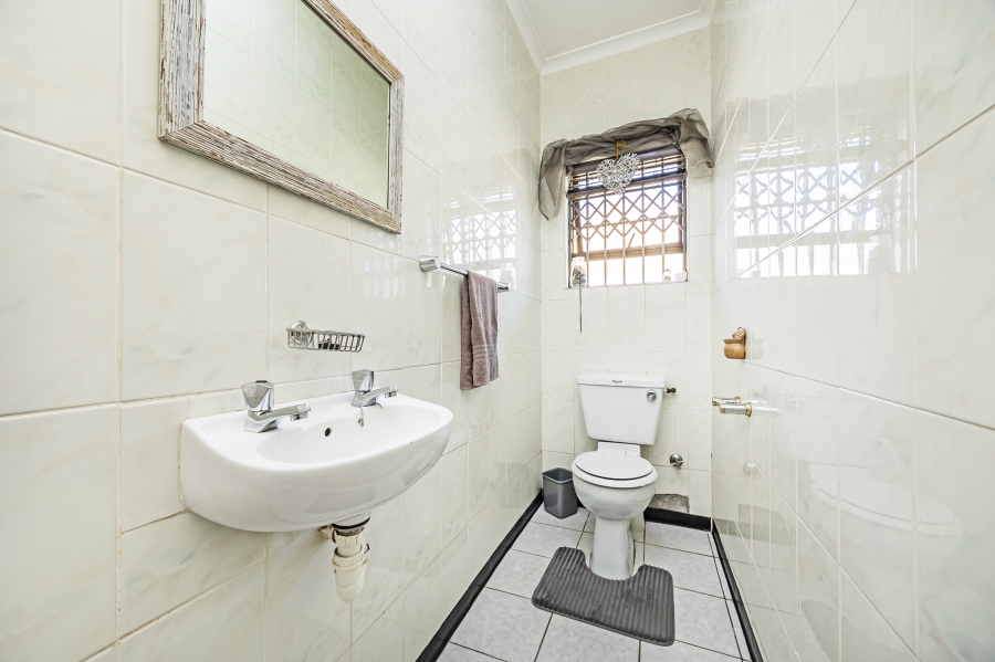 4 Bedroom Property for Sale in Rouxville Western Cape